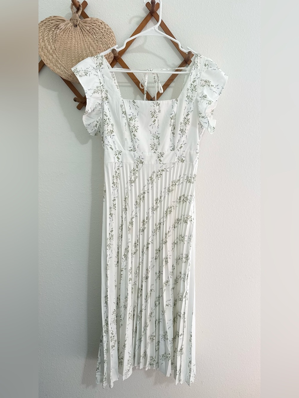 SHEIN White Maxi Dress with Green Floral Print